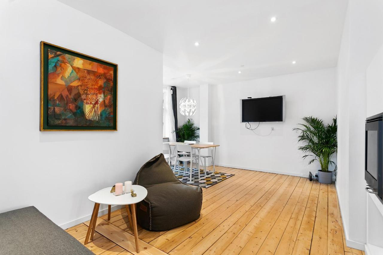 Aday - Apartment Suite Aalborg Center エクステリア 写真